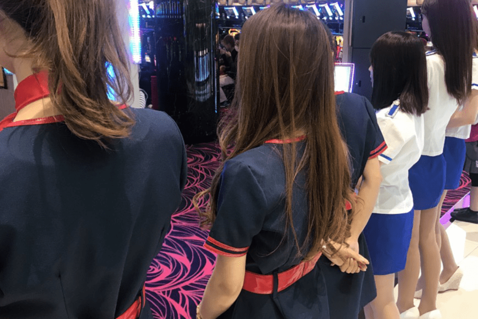 パチスロ店内 レディーコンパニオン